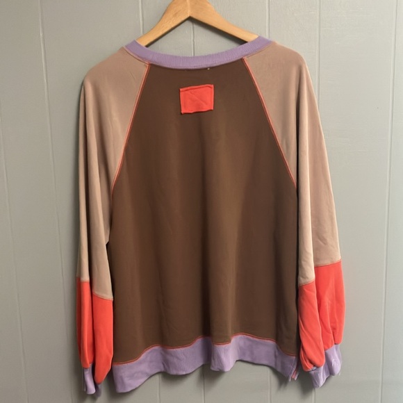 NWT Easel Colorblock Women's Sweatshirt Top Large New with Tags - Picture 16 of 17